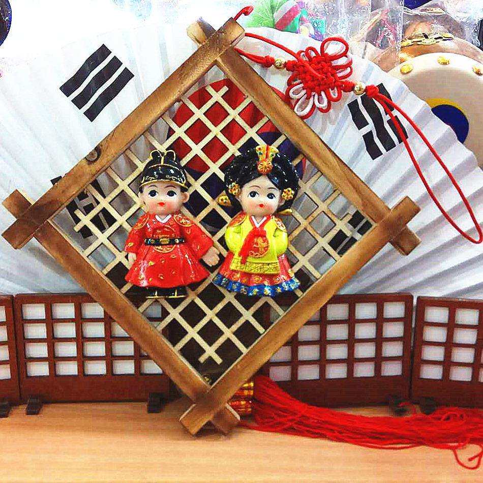 韩国创意礼物纪念品树脂韩服卡通可爱生日礼物婚庆木框画框壁挂