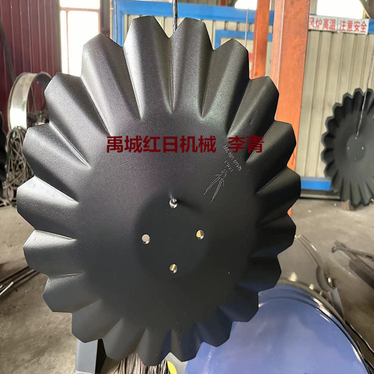 出口东南亚犁片560*4mm斜波纹耙片红日供应硼钢犁片