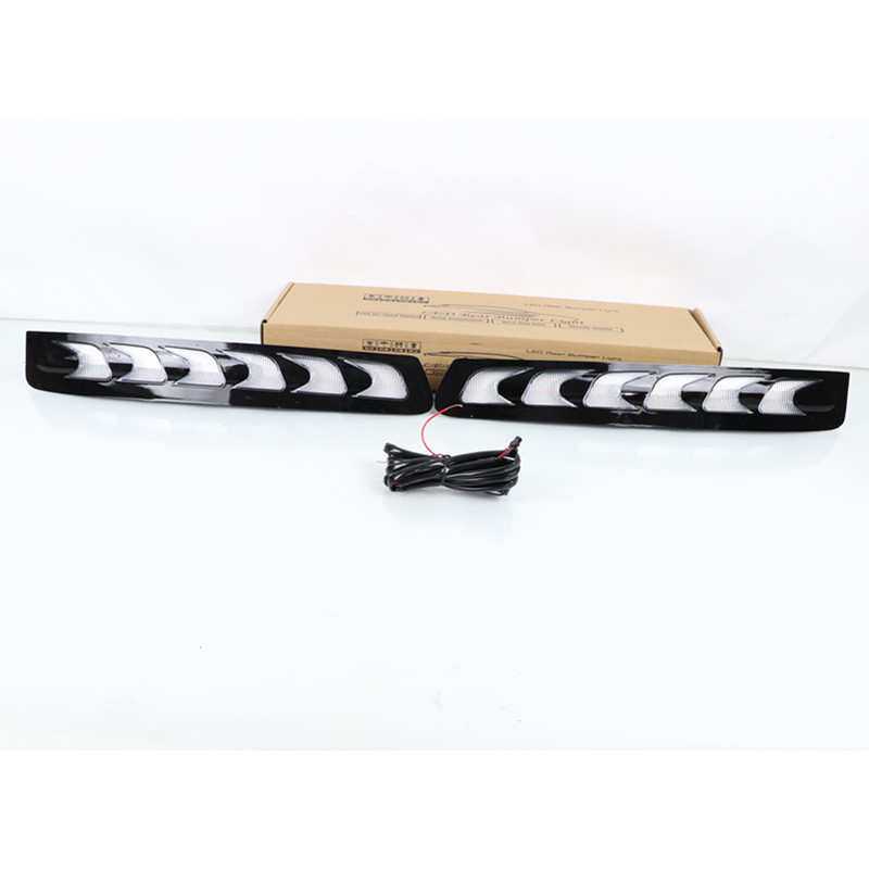 适用于05-09年丰田锐志日行灯 老锐志改装LED日间行车灯流光