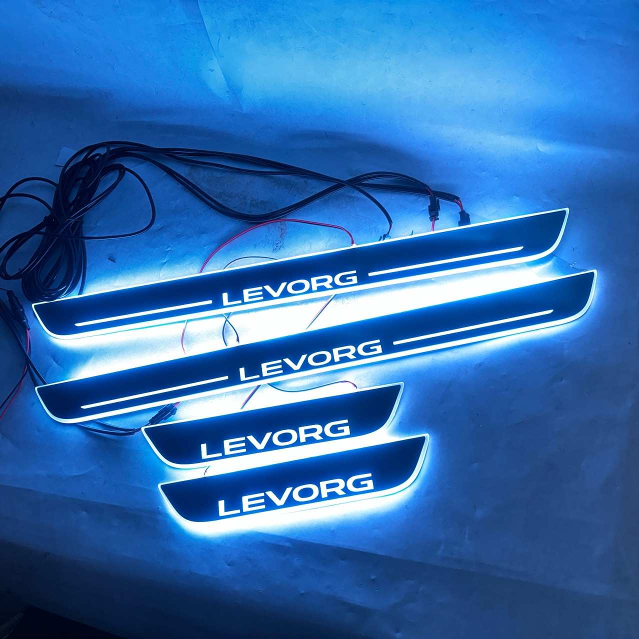 4片适用于斯巴鲁LEVORG迎宾踏板 带LED灯流光七彩动态门槛条改装