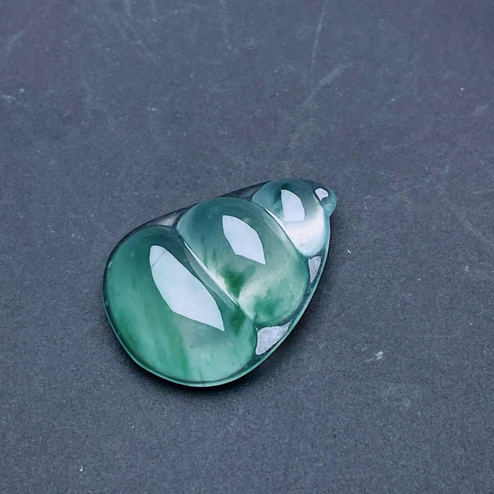缅甸天然翡翠a货高冰飘花福豆裸石fxj,尺寸:19.1-13.8-6.3mm