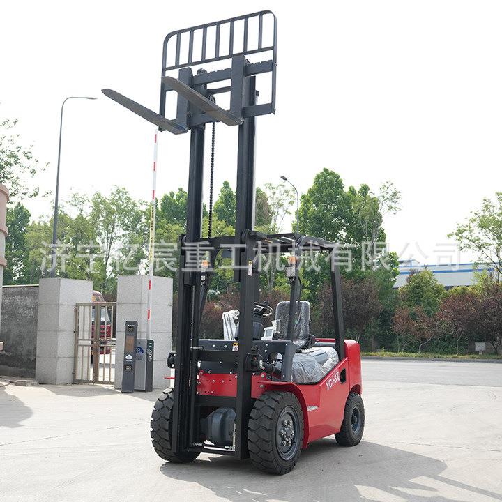 跨境柴油叉车四驱内燃多功能座驾式2吨3吨4吨叉车液压升降叉车