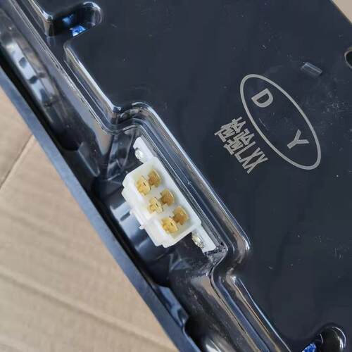 五征奥驰后尾灯1800 2000 奥驰A2D2D3V2V3X2X3T3 D5X6 倒车转向灯