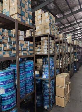 SKF 30330/C3VL0241 圆锥滚子电绝缘轴承内150mm外320mm厚65mm