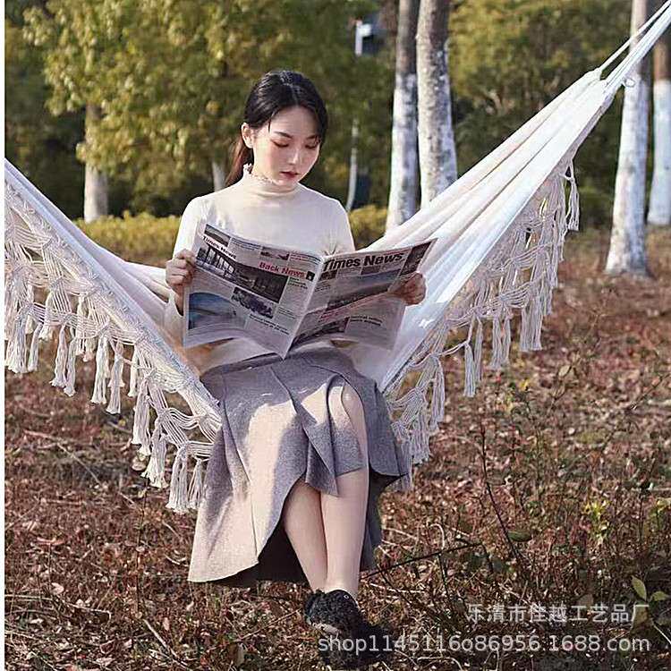 户外吊床单双人露营休闲吊床秋千春游流苏弯棒野营防侧翻帆布吊床