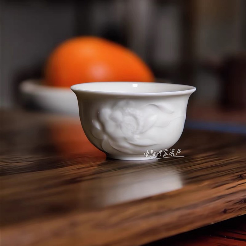 定瓷茶具定窑白瓷高温烧制荷花客杯品茗杯曲阳原产地现代中式茶杯图片