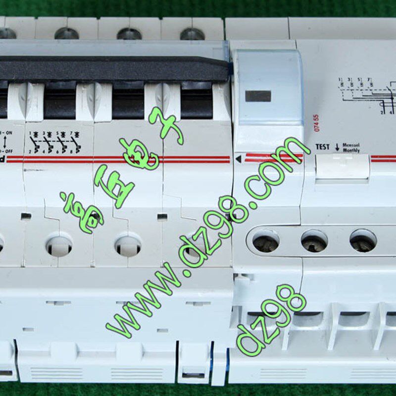 Legrand C32 30mA 三相 漏电 保护 开关 32A
