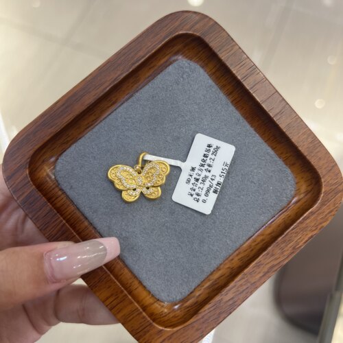 足金999镶嵌点钻吊坠蝴蝶吊坠