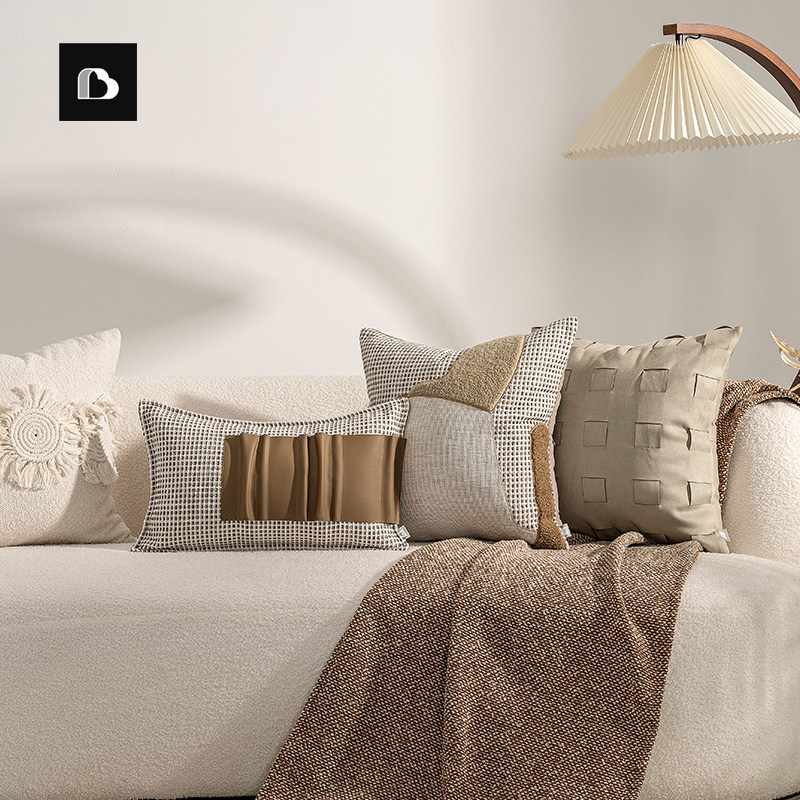 柏洛斯家居侘寂风棕色原木沙发靠垫现代民宿客厅高级感样板间抱枕
