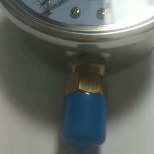 不锈钢耐震压力表直立式埋入式充油抗震压力表液压表水压气压表