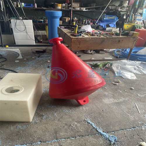 锥形警示浮标700*900