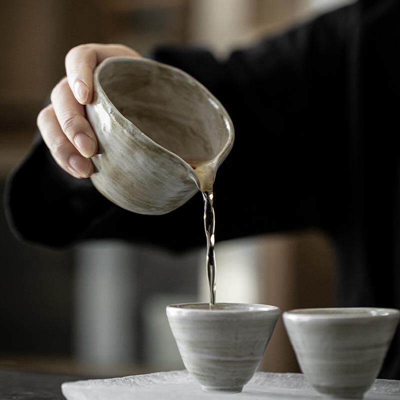 粗陶公道杯手工陶瓷分茶器禅意茶海防烫分茶杯茶漏杯粉引