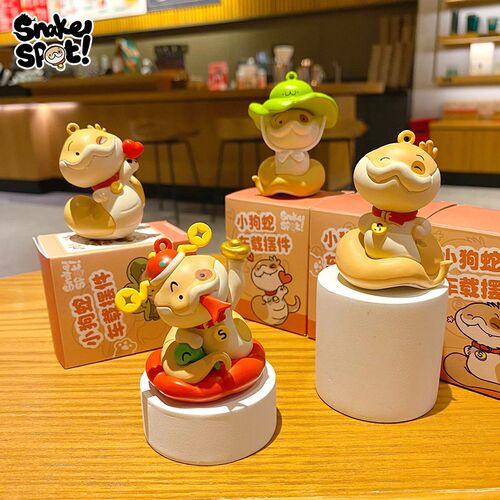 2025小狗蛇点点招财纳福办公室桌面摆件蛇年装饰品新年礼物