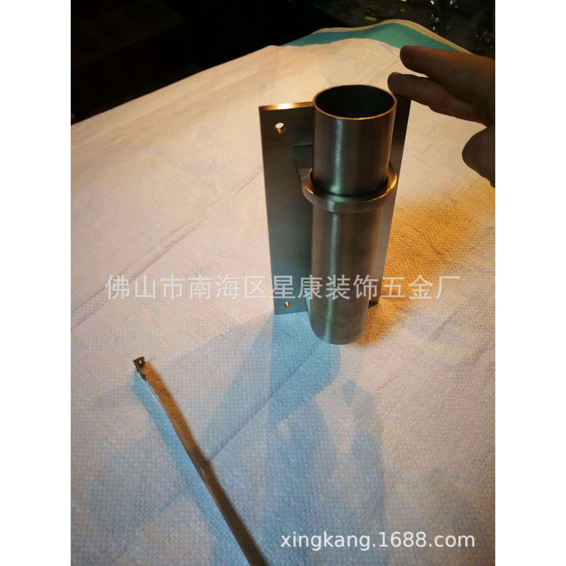 现货供应不锈钢42.4侧装底座,各种不同规格的不锈钢立柱底板