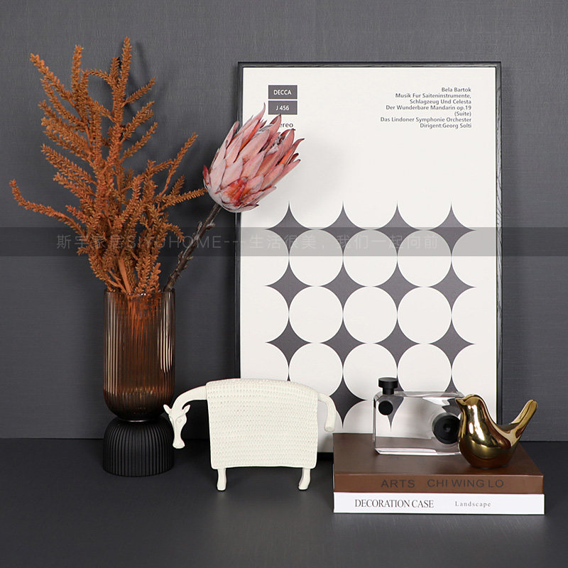 斯宇高级感样板房间客厅玄关书房书桌软装挂画家饰装饰摆件工艺品