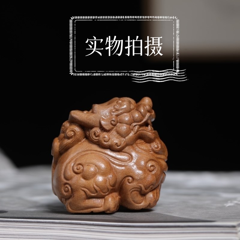 檀香木天禄貔貅手把件实木整料雕刻家具客厅茶桌办公桌动物小摆件