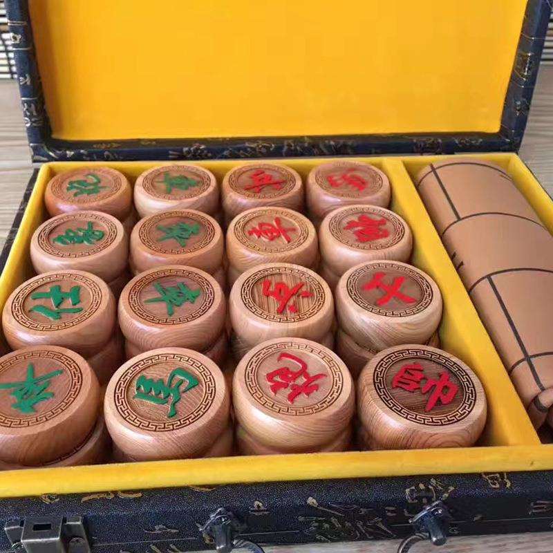红豆杉中国象棋 实木雕刻 木质工艺品 摆件
