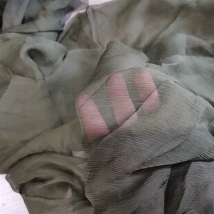 夏季 卡其绿色顺纡纱褶皱布头大块料五米价格 丝绸真丝纱布头8姆米