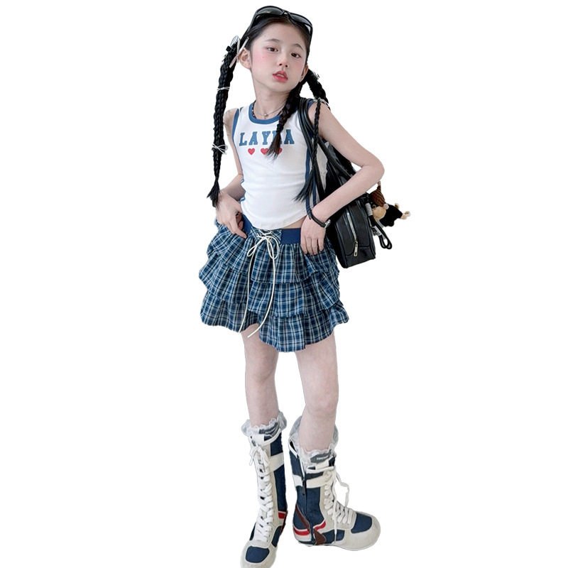 2026新款女童中大童春秋款卫衣套装短袖休闲4拉条背心和蓝格子裙