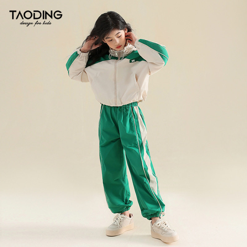 2026新款春秋女童套装运动服外套夹克立领防风儿童户外中大女