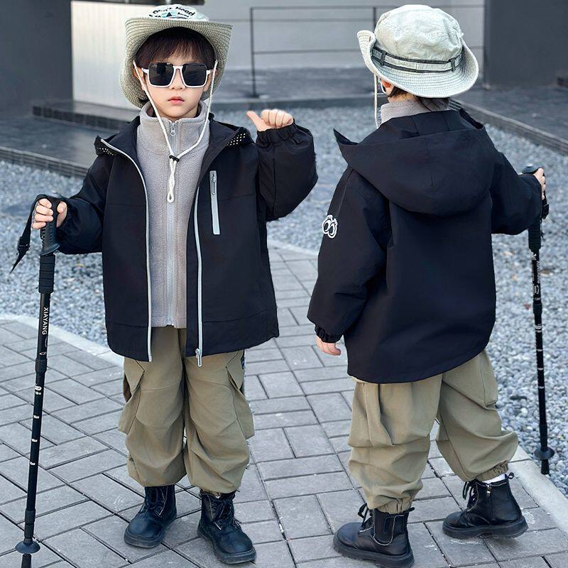 外套童装春秋2026冲锋衣男童连帽新款春装儿童中小童春季男孩风衣