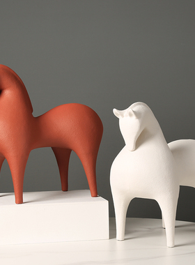 简约现代唐马摆件客厅酒柜玄关案几陈设样板间书房办公室装饰品