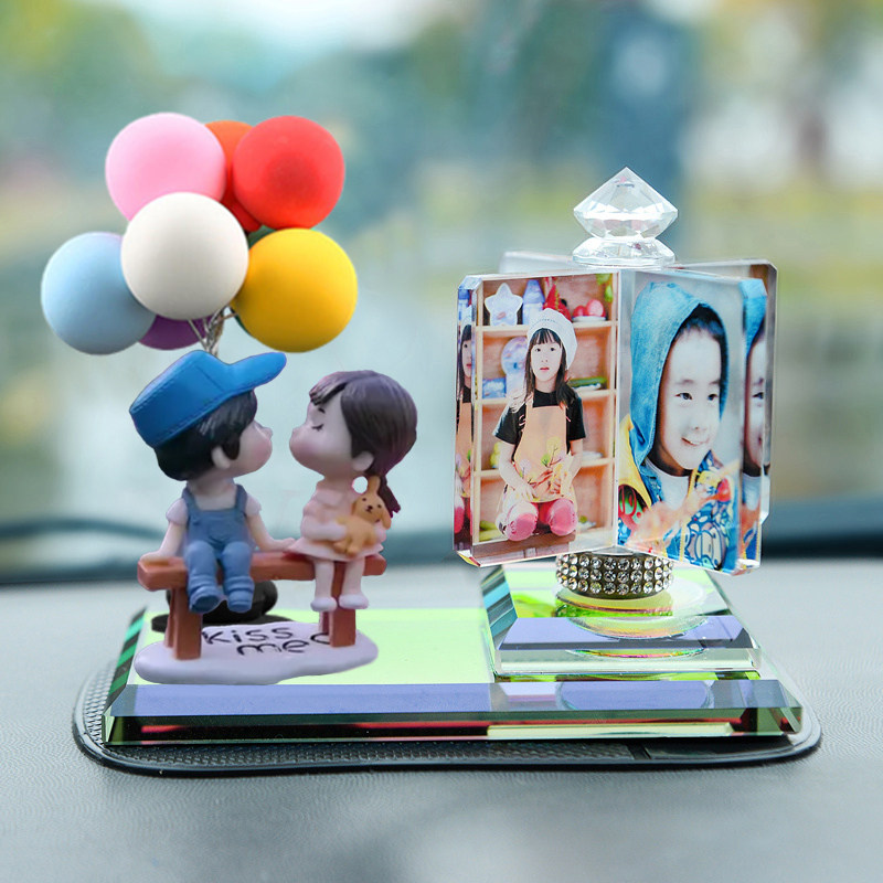 汽车摆件新款定制照片车载创意情中卡通侣娃车内娃控台装饰用品女