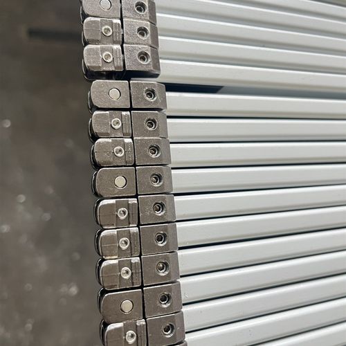 铝板网金刚隔断门空调房隔断厨房酒店化妆室折叠楼梯间办公室隔断