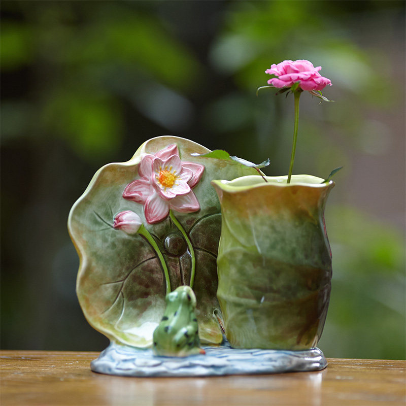 鲜花瓶陶瓷小花瓶饰式创意田园青件莲花桌面装欧摆蛙笔筒家居摆设