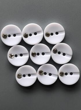 现货树脂带钻纽扣 圆形两眼碗型纽扣 亚光镶钻白色衬衫扣子