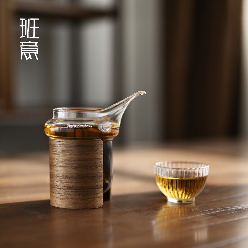 班意 竹套防烫公杯匀杯竹围鹰嘴公道杯耐热玻璃茶海胡桃色分茶器