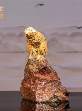 铜金岁月金猴报喜黄铜猴子摆件书房客厅博古架石猴子彩铜工艺摆件