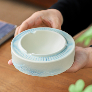 态白陶瓷烟灰缸高级感肖总办公室创意家用客厅卧室茶桌小清新烟缸