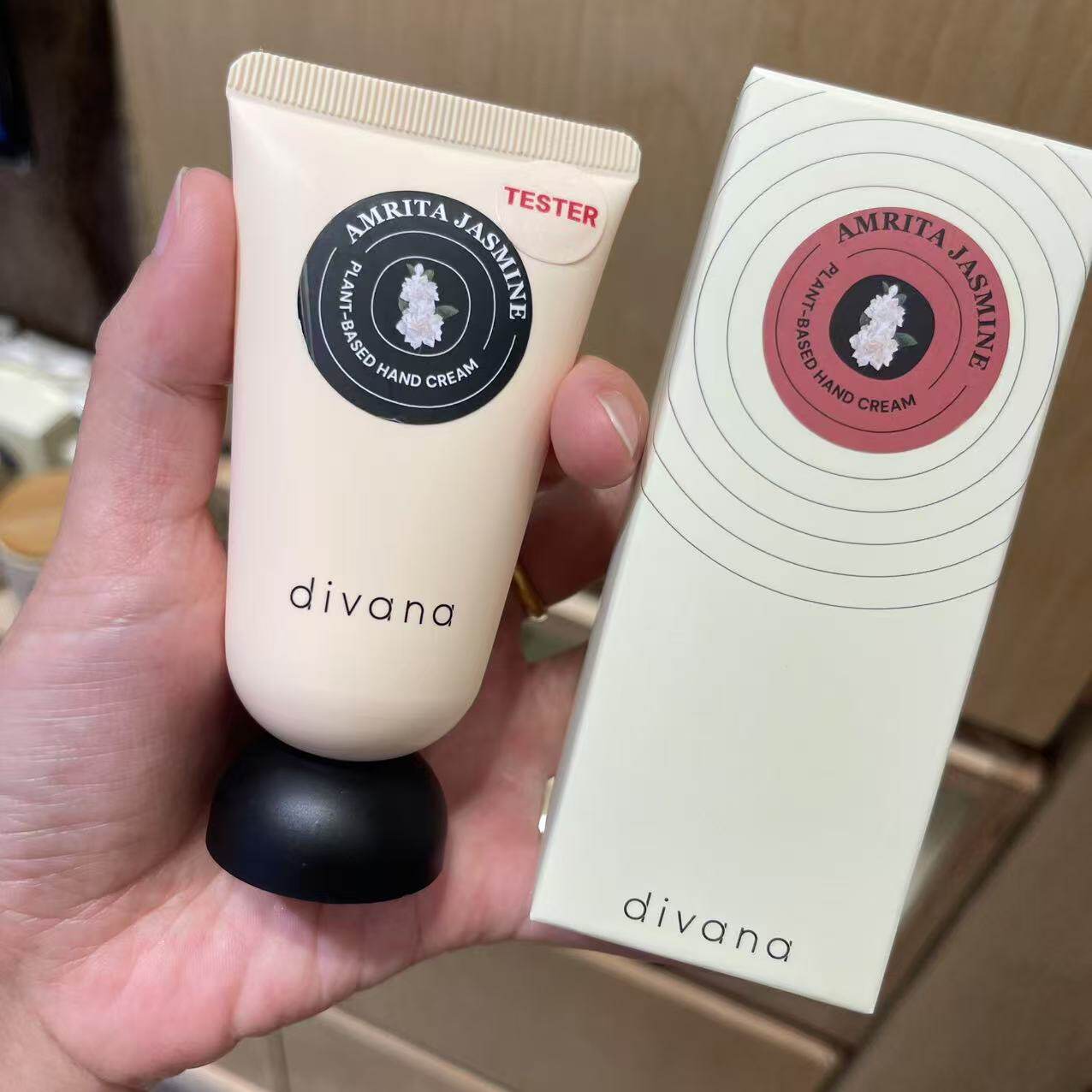 保税 泰国原装进口正品divana精油护手霜夜之皇后玫瑰柠檬草茉莉