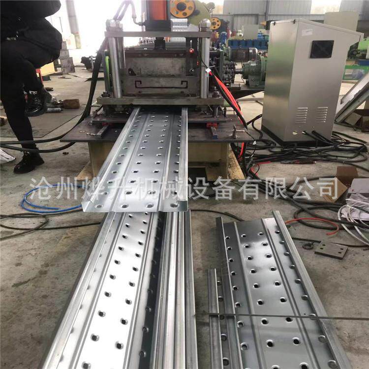 钢跳板脚手架厂家压板机全自动防滑脚手架钢跳板冷弯辊压设备