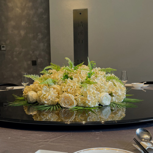 高端酒店大圆桌中间摆件餐桌花摆花仿真花圆形转盘假花装饰花插花