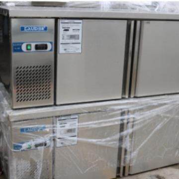 凯利风冷冷藏1500*700*800商用厨房操作台平面冰箱ZB0.3L2LD