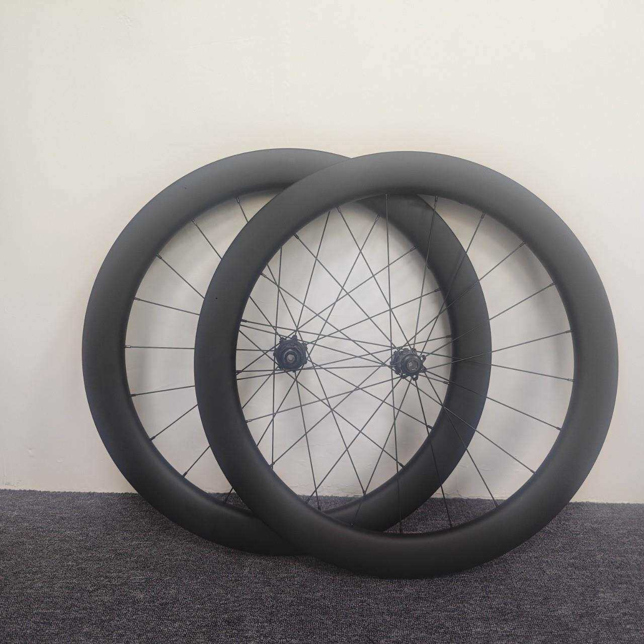 公路车40/50/60mm 碳纤维碟刹轮组 700C桶轴中锁碟刹 公路车轮组