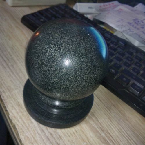 天然青石圆球建筑园林栏景观杆围墙柱珠屋顶大理石原石磨光小石球