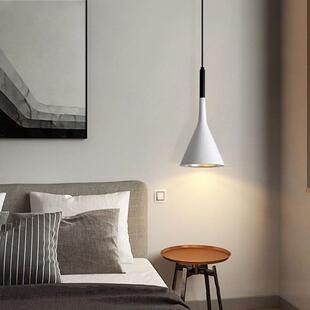 北欧吊灯床头灯ins少女创意餐厅吧台灯简约现代卧室灯单头小灯具