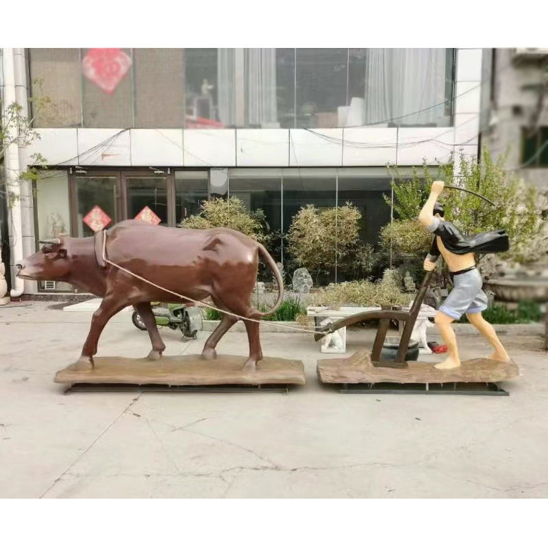 农耕文化主题耕牛雕塑牛拉犁雕塑农村文化主题劳动农民民俗玻璃钢