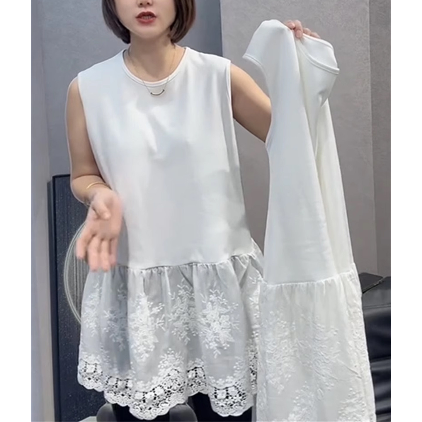 大码胖mm韩系百搭内搭时尚春季新款蕾丝花边拼接下摆叠穿背心女