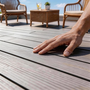 户外塑木地板自铺露台木塑地台室外pvc防腐木塑料阳台庭院花园板