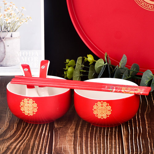 结婚喜字女方嫁妆新娘陪嫁红色喜碗对碗结婚陶瓷红碗筷子勺子套装