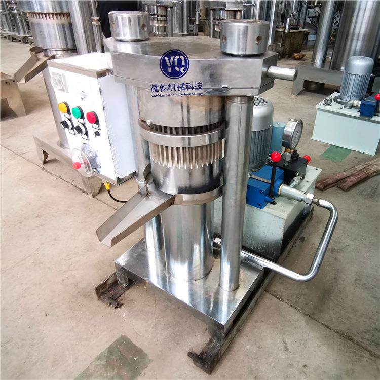 小型芝麻香油机 流动型车载香油榨油机 耀乾 时产20kg芝麻油设备