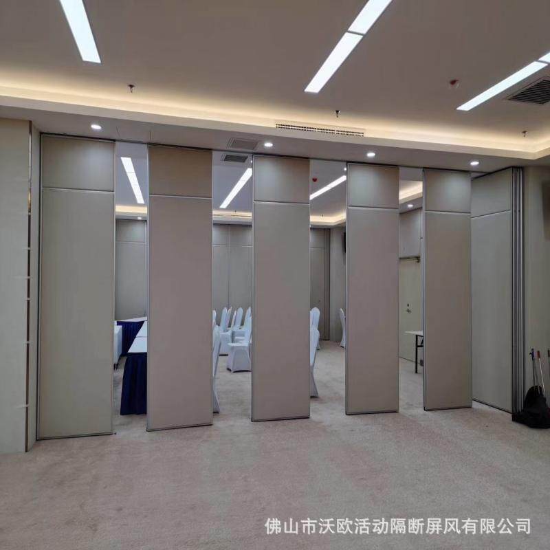 电动导轨桌面式活动办公桌隔断酒店折叠移动屏风书桌桌推拉吊轨