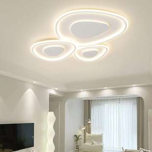 奶油风鹅卵石吸顶灯现代简约大气中山新款卧室客厅主灯流水追光灯