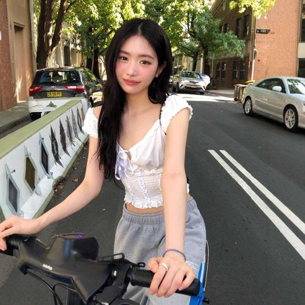 现货 撞色木耳边格纹背心女2025夏季韩东大门露脐吊带the barnn*t