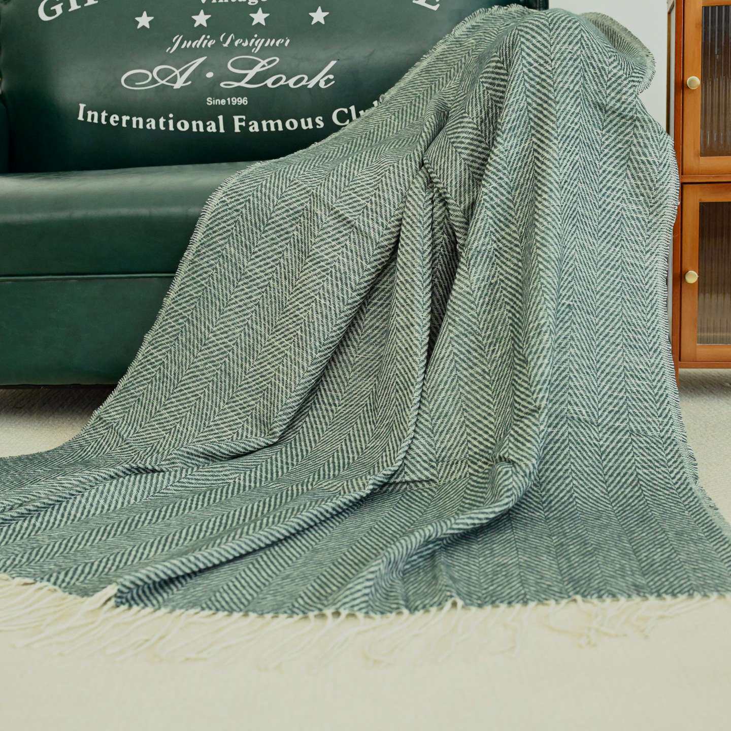 F30人字纹线毯盖毯办公室午睡流苏休闲盖毯针织毛毯沙发毯子