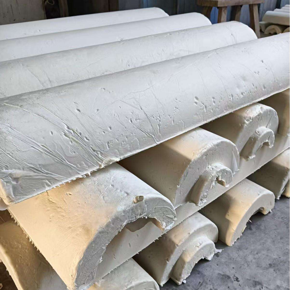 硬质 高密度聚氨酯管托和低温管壳的滑动或固定管托的安装